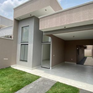Linda casa no setor Colina Azul(Próximo ao Colégio Militar)